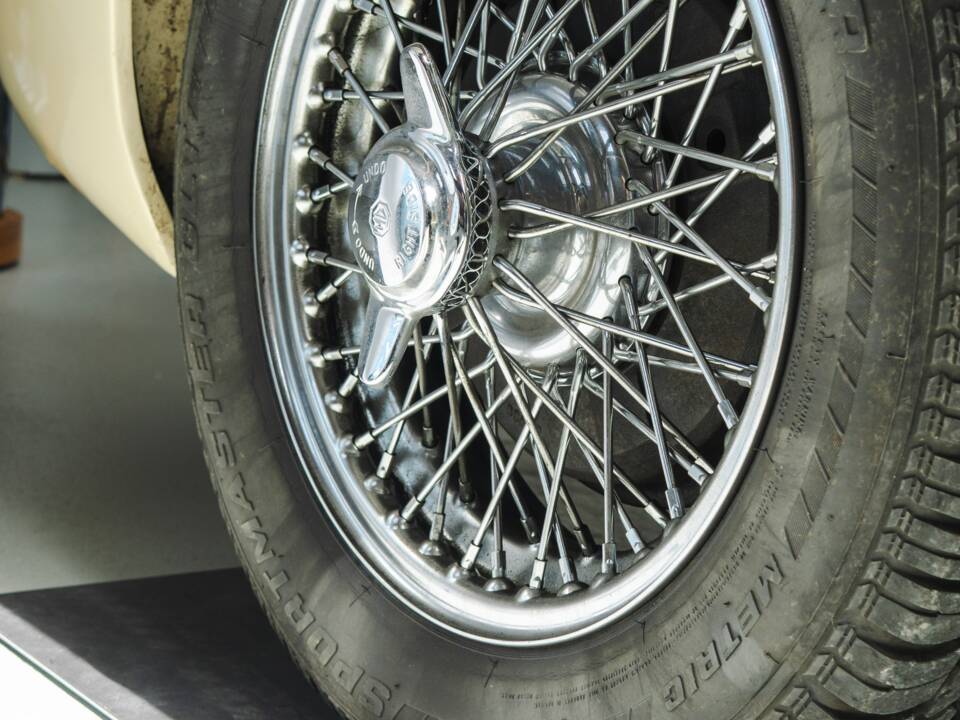Image 8/22 of MG MGA 1600 (1960)