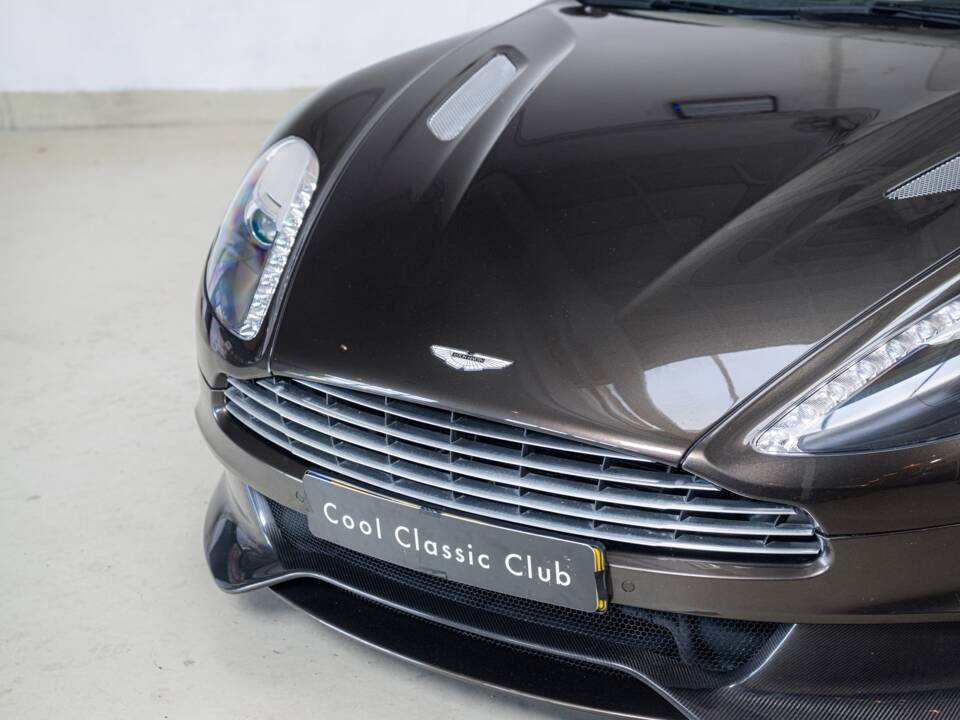 Image 25/32 of Aston Martin Vanquish (2013)