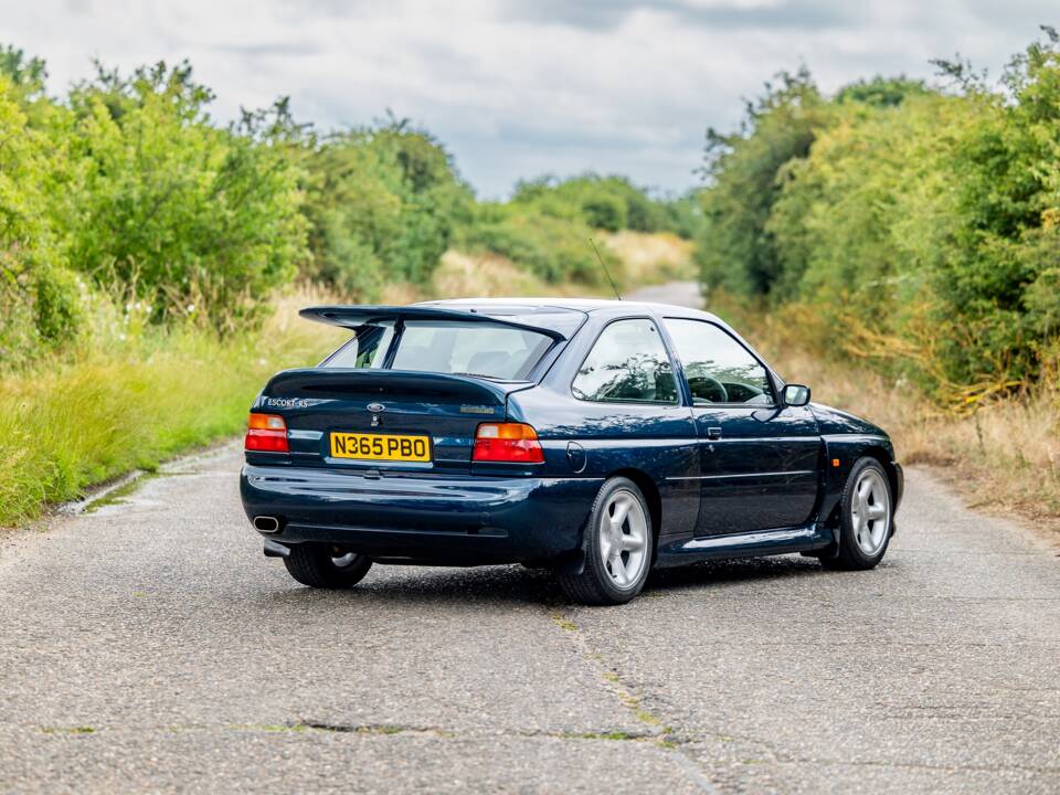 Image 34/43 de Ford Escort RS Cosworth (1996)