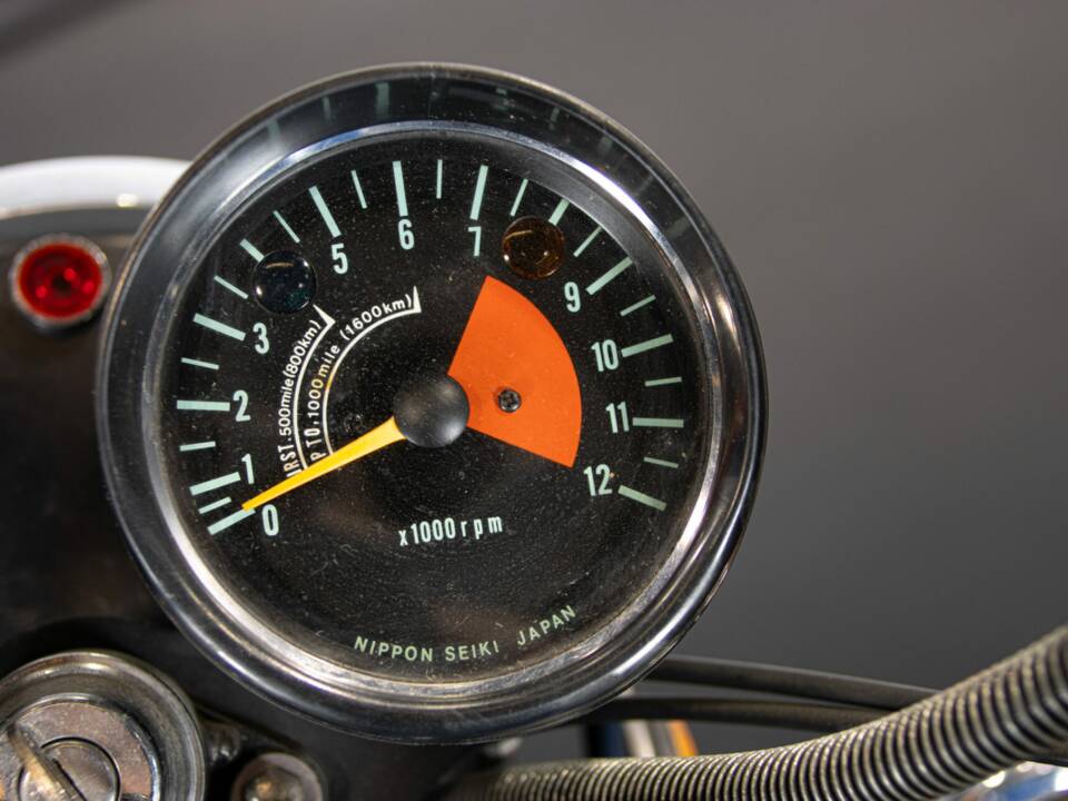 Bild 40/48 von Kawasaki 750 H2 Mach IV (1972)