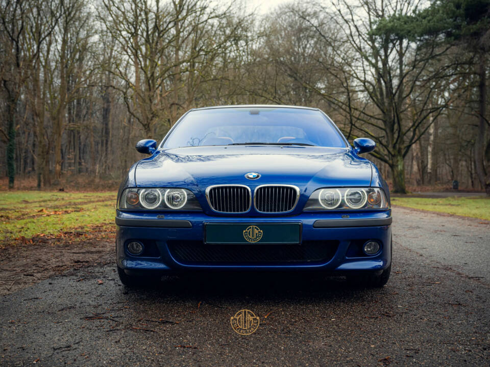 Image 2/50 de BMW M5 (2001)
