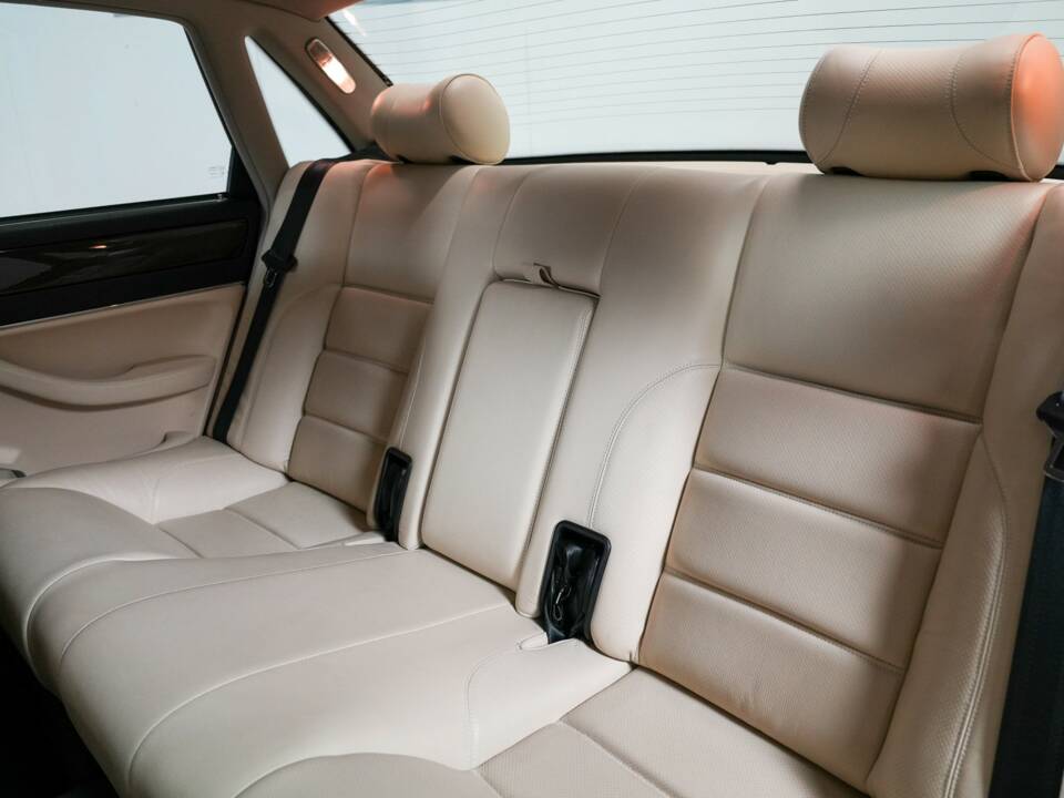 Image 4/50 of Jaguar XJR 4.0 (1995)