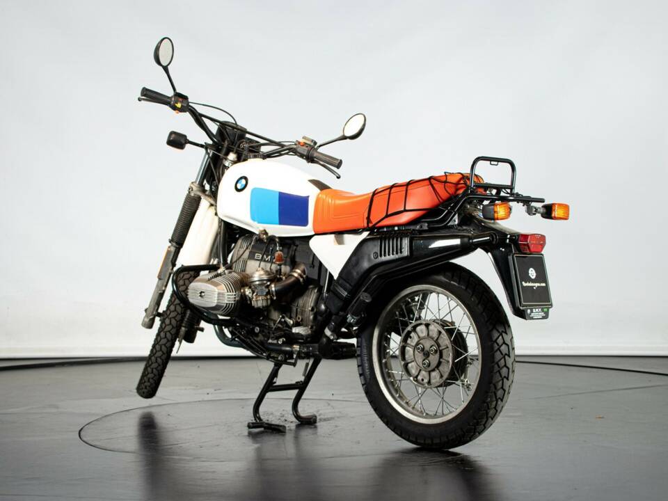 Image 2/50 of BMW R 80 GS (1983)