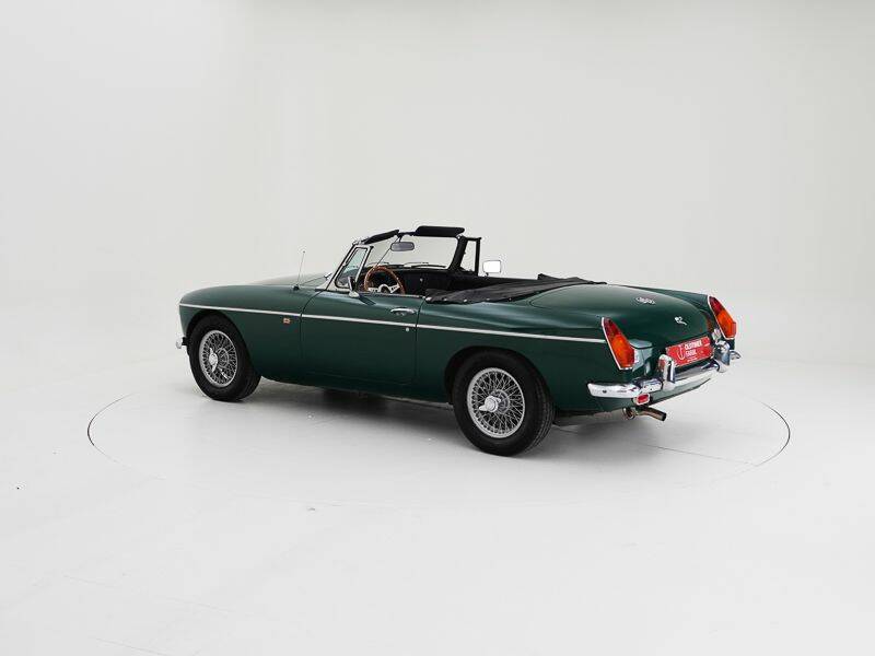 Immagine 4/15 di MG MGB (1977)