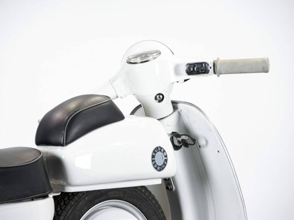 Image 11/49 of Piaggio Vespa 50 SS (1966)