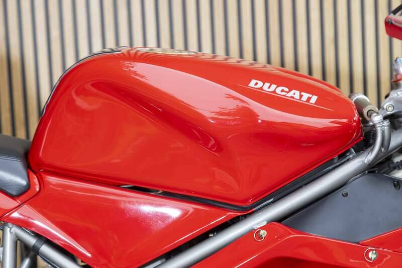 Bild 23/42 von Ducati 996 (2001)