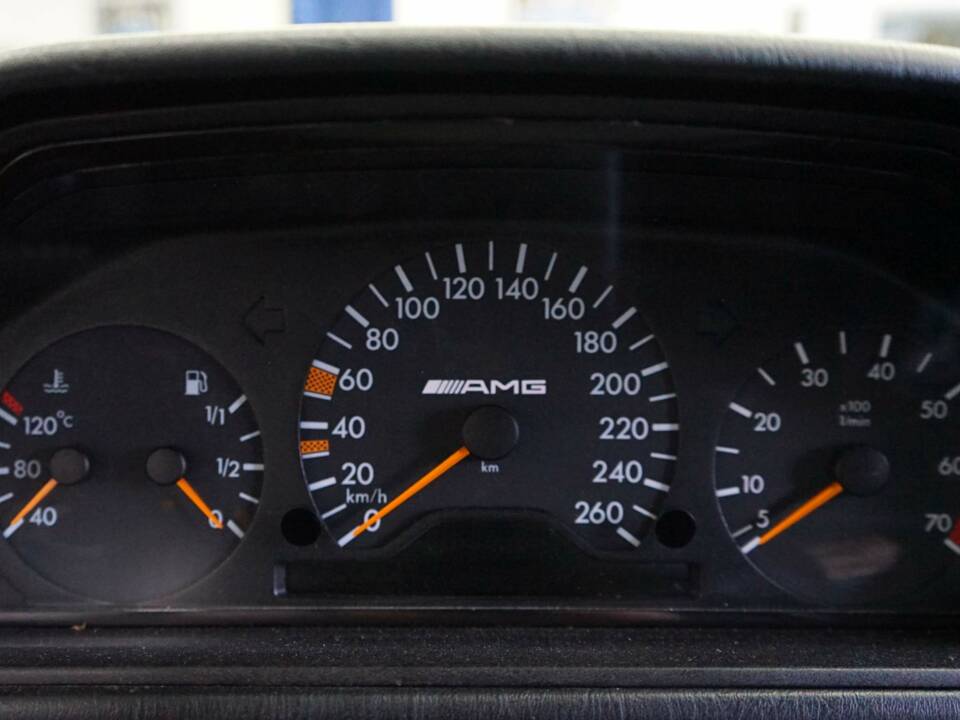 Bild 30/69 von Mercedes-Benz E 320 "Final Edition" (1997)