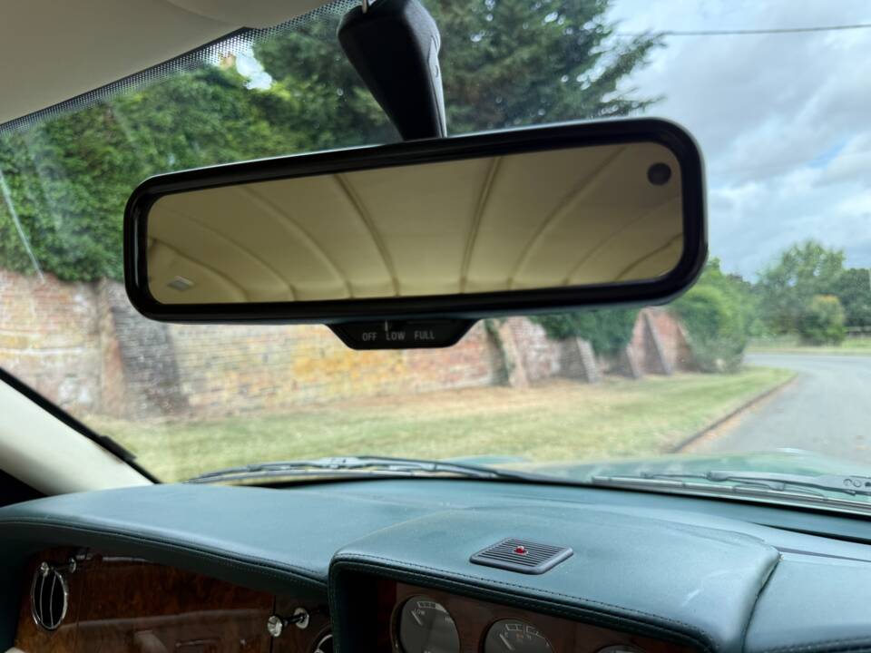 Bild 29/34 von Bentley Continental R (1995)