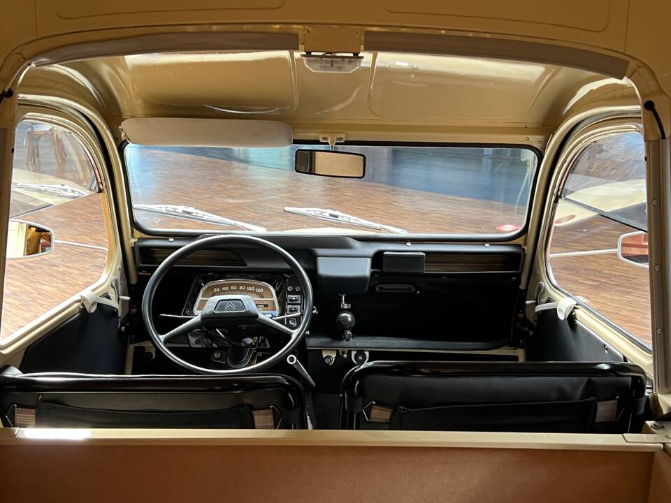 Image 18/24 de Citroën AK 400 (1977)