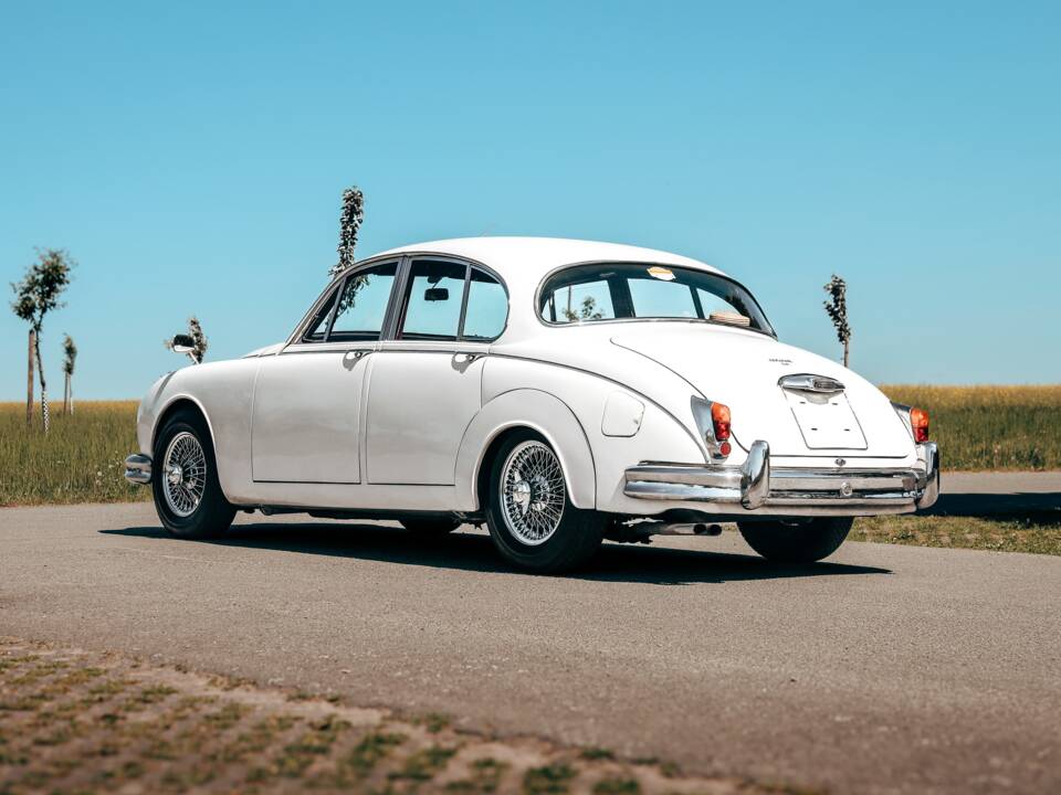 Image 3/18 de Jaguar Mk II 3.4 (1963)