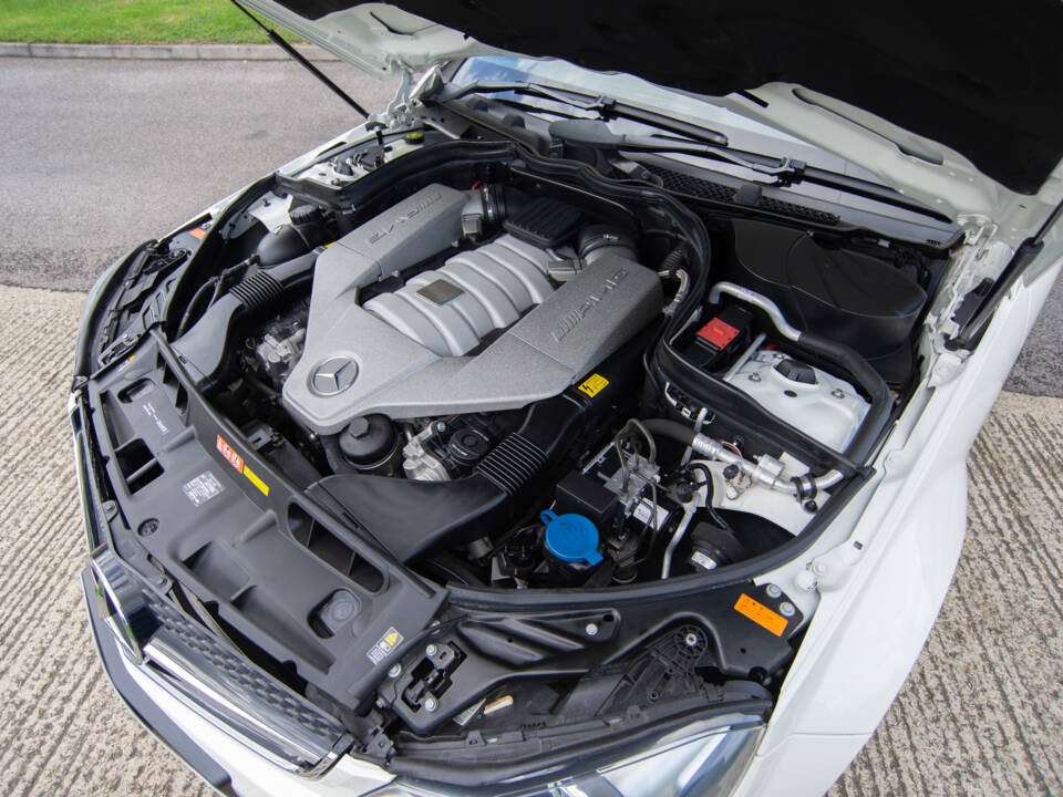 Image 20/25 of Mercedes-Benz C 63 AMG (2012)