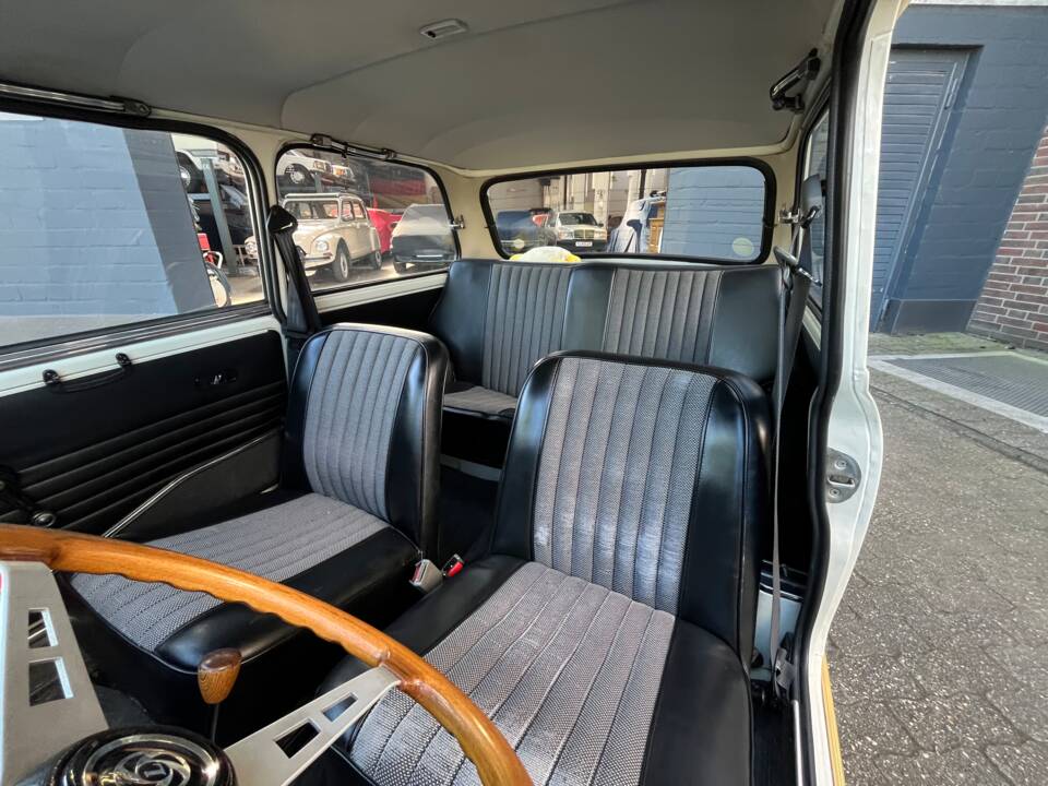 Bild 32/90 von Innocenti Mini 1001 Export (1975)