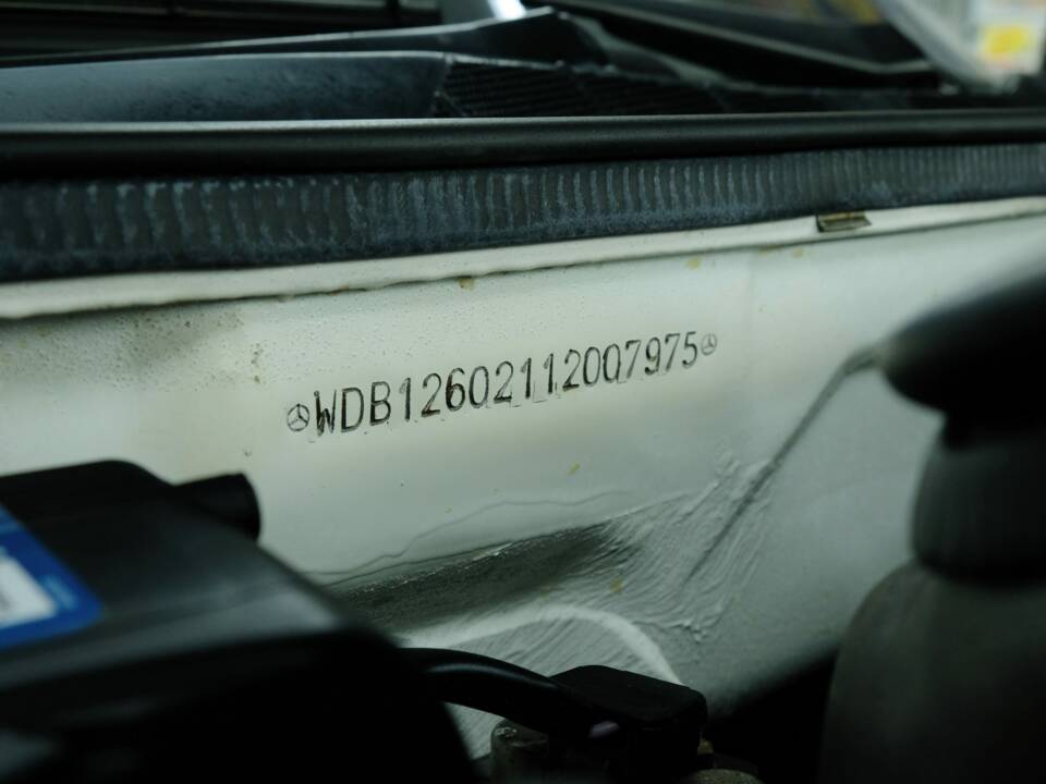 Bild 16/50 von Mercedes-Benz 280 S (1981)