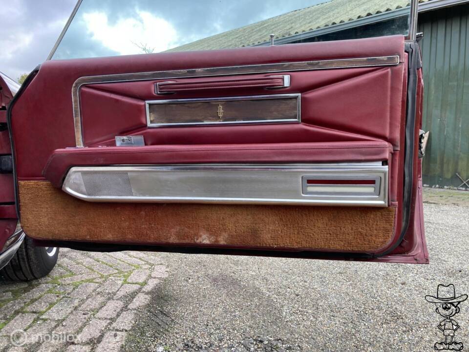 Image 13/50 of Lincoln Continental Mark III Hardtop Coupé (1971)