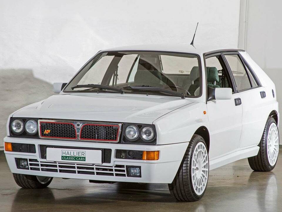 Image 1/20 de Lancia Delta HF Integrale Evoluzione I (1992)