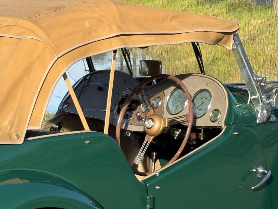 Imagen 21/34 de MG TD (1952)