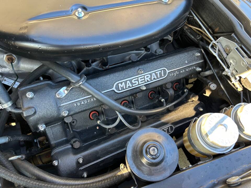 Image 68/101 of Maserati Mexico 4200 (1971)