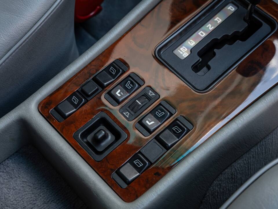 Bild 34/50 von Mercedes-Benz 500 SEL (1984)
