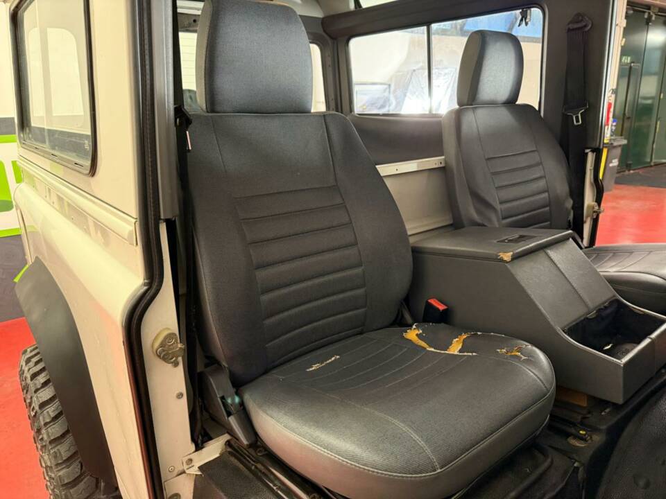 Afbeelding 12/27 van Land Rover Defender 90 Td5 (2000)