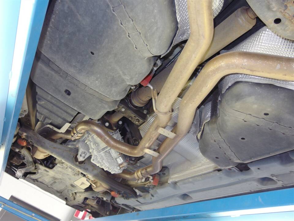 Image 91/93 of Porsche Cayenne Turbo (2007)