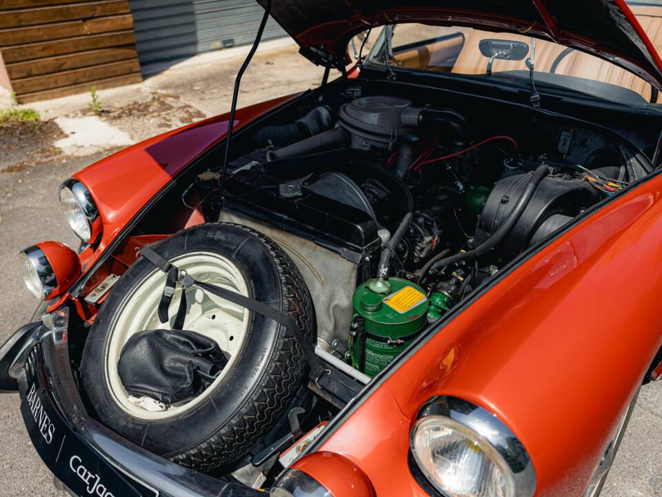 Image 48/56 of Citroën DS 21 Chapron (1967)