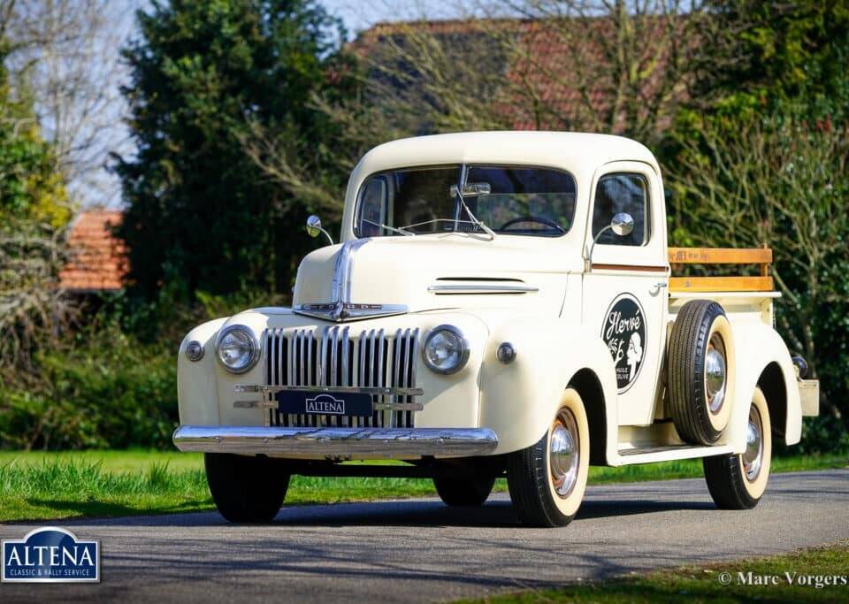 Bild 16/31 von Ford Pickup (1946)