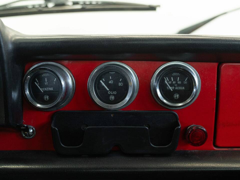 Imagen 30/50 de Alfa Romeo 1600 Spider (1972)