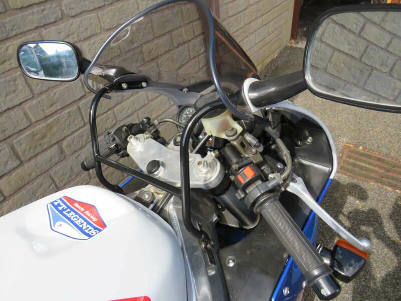 Image 7/41 de Honda CBR 900RR Fireblade (1993)