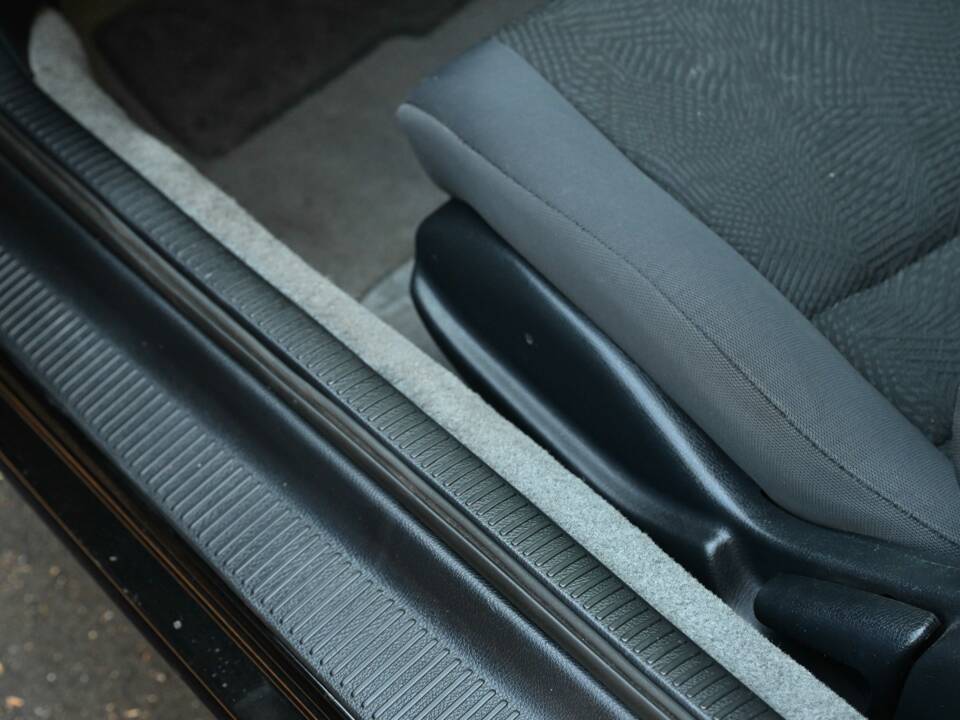 Image 32/50 of Toyota Supra (1993)