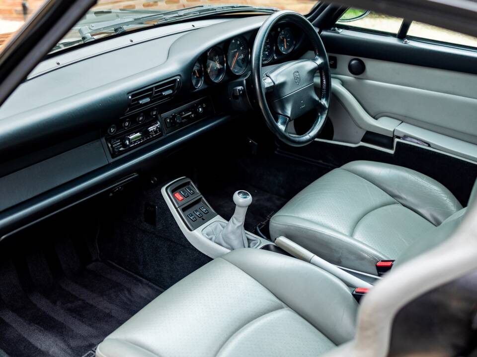 Bild 8/18 von Porsche 911 Carrera (1995)