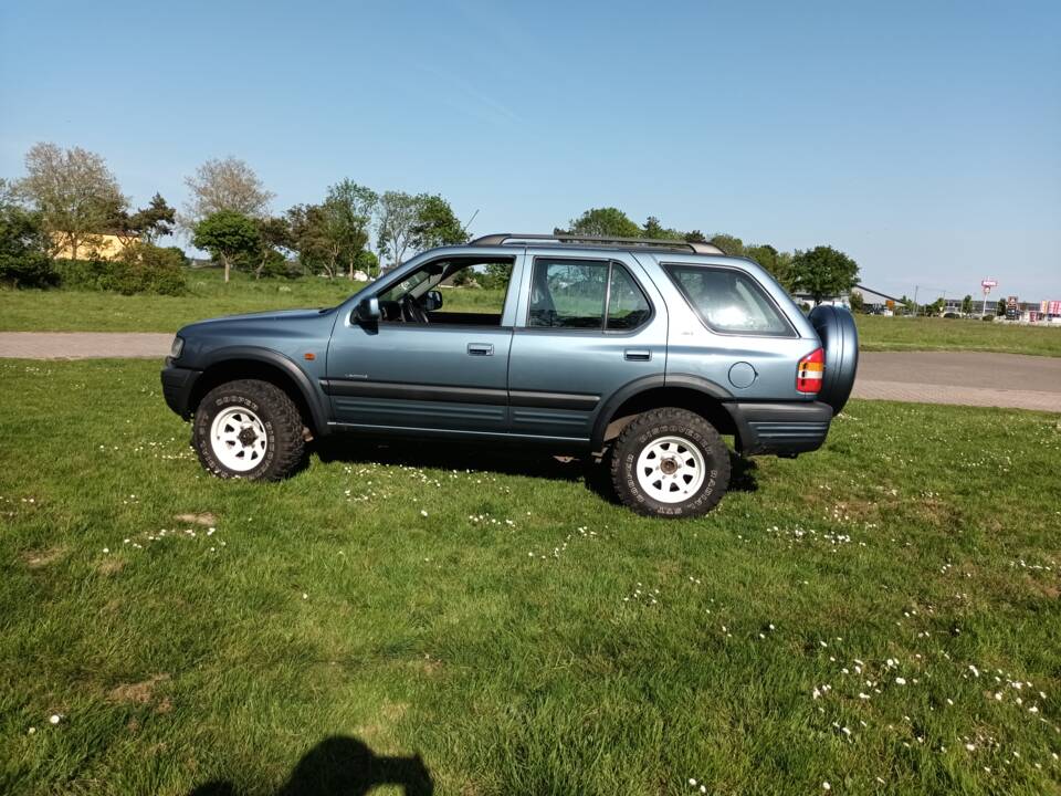 Immagine 2/4 di Opel Frontera 2.2i (2001)