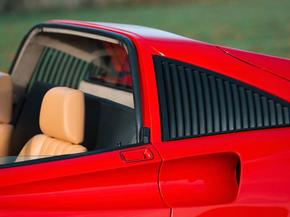 Afbeelding 13/41 van Ferrari 328 GTS (1989)