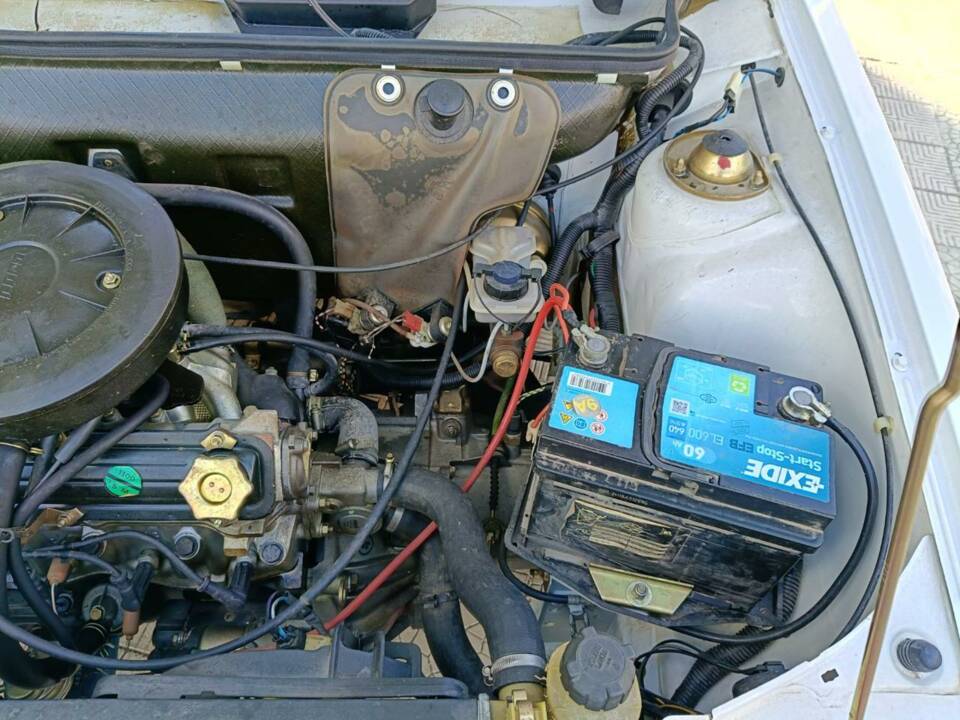Image 30/48 of FIAT Uno 60 (1988)