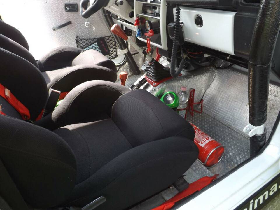 Image 31/50 of Suzuki SJ Samurai (1989)