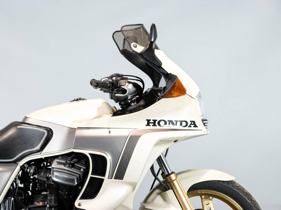 Image 32/50 of Honda CX 500 Turbo (1982)
