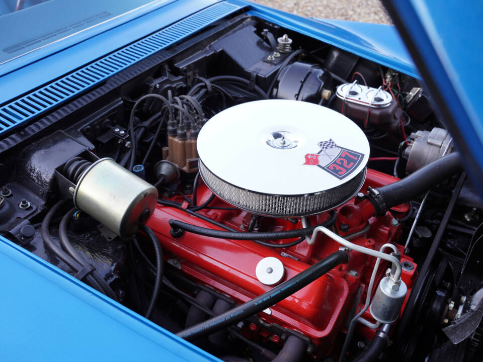 Image 16/50 of Chevrolet Corvette Stingray (1968)