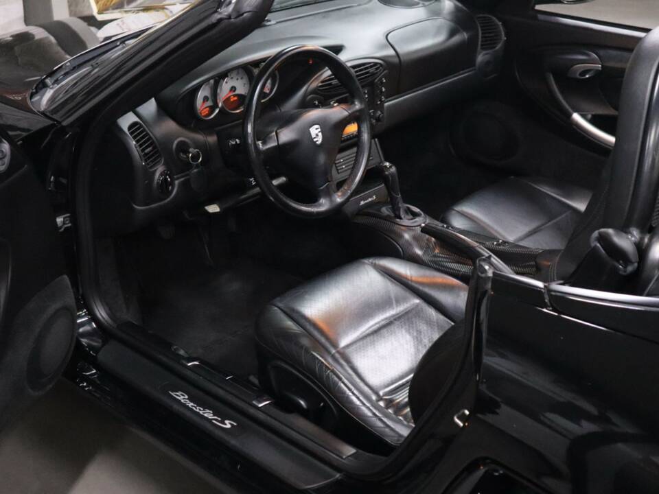 Bild 8/41 von Porsche Boxster S (2000)