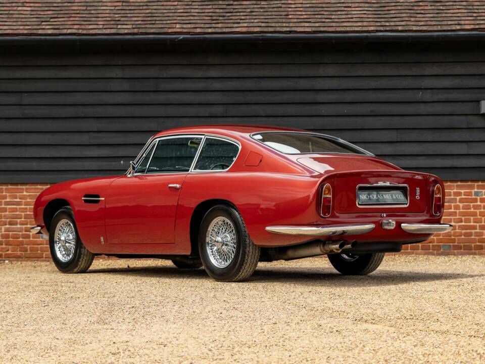 Bild 22/50 von Aston Martin DB 6 Vantage (1969)