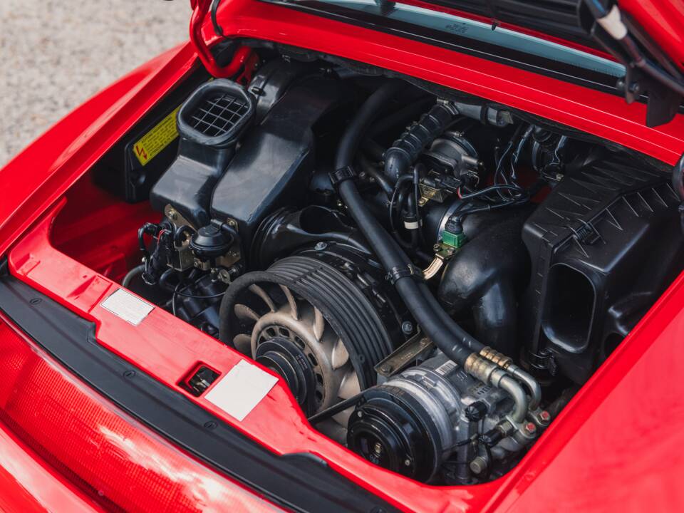 Imagen 34/37 de Porsche 911 Carrera (1995)