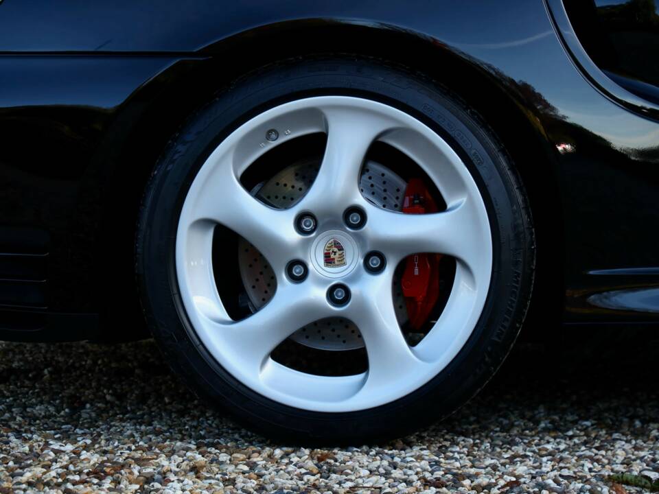 Image 33/50 of Porsche 911 Turbo (2002)