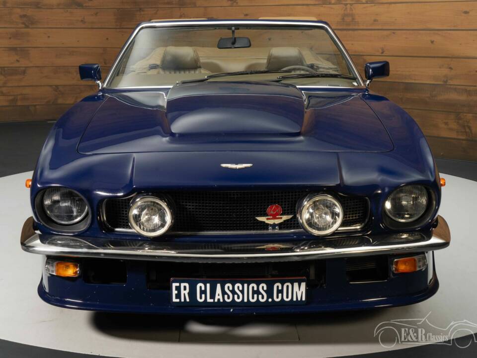 Image 4/8 of Aston Martin V8 Volante (1981)