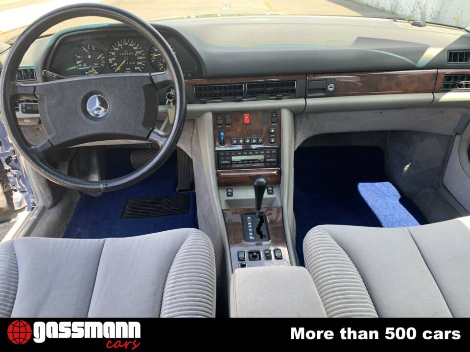 Image 9/15 of Mercedes-Benz 560 SEL (1986)