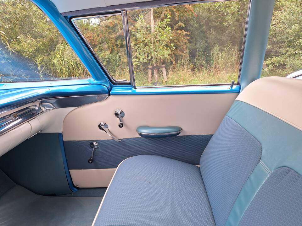 Image 19/34 of Oldsmobile Series 88 Holiday Hardtop (1958)