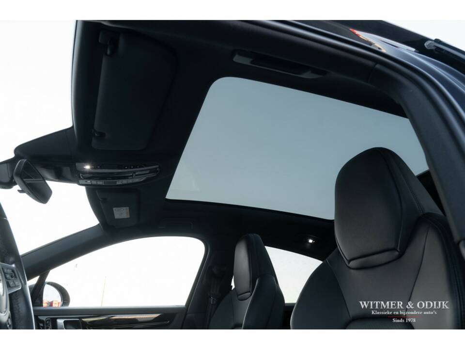 Image 17/32 of Porsche Cayenne Coupé E-Hybrid (2020)