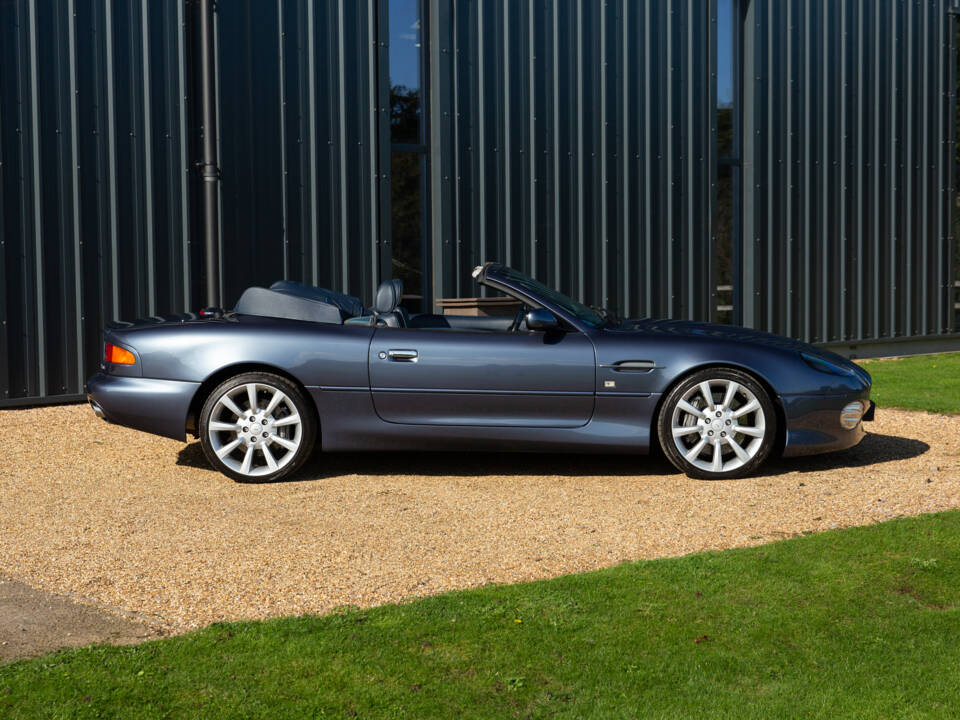 Bild 96/98 von Aston Martin DB 7 Vantage Volante (2003)