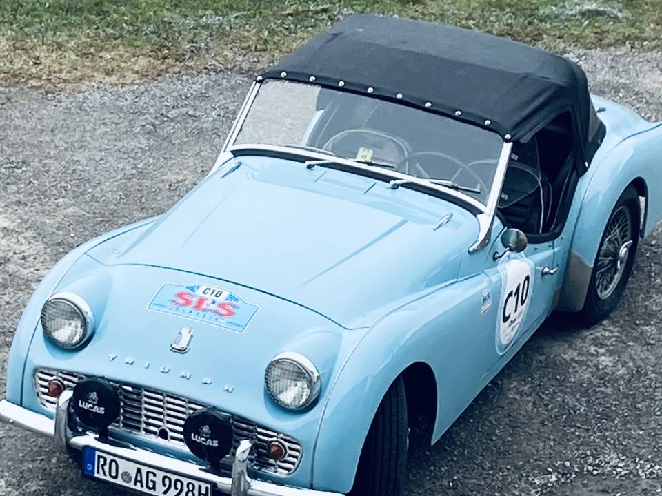 Image 15/42 of Triumph TR 3A (1960)
