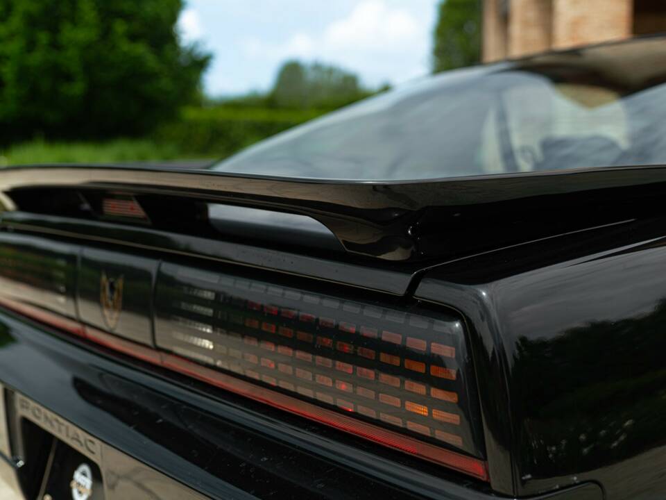 Imagen 20/50 de Pontiac Firebird TransAm (1989)