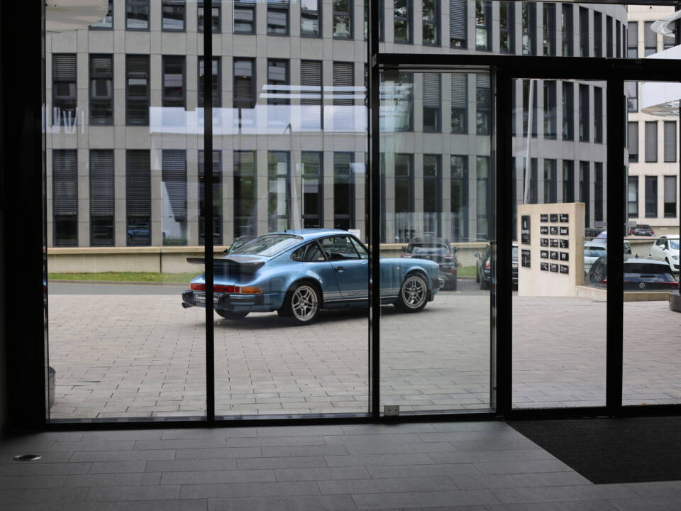 Bild 47/51 von Porsche 911 Carrera 3.2 (1984)