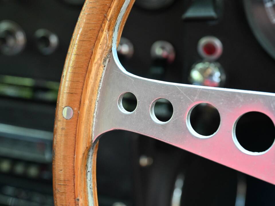 Image 28/50 of Jaguar E-Type (2+2) (1966)