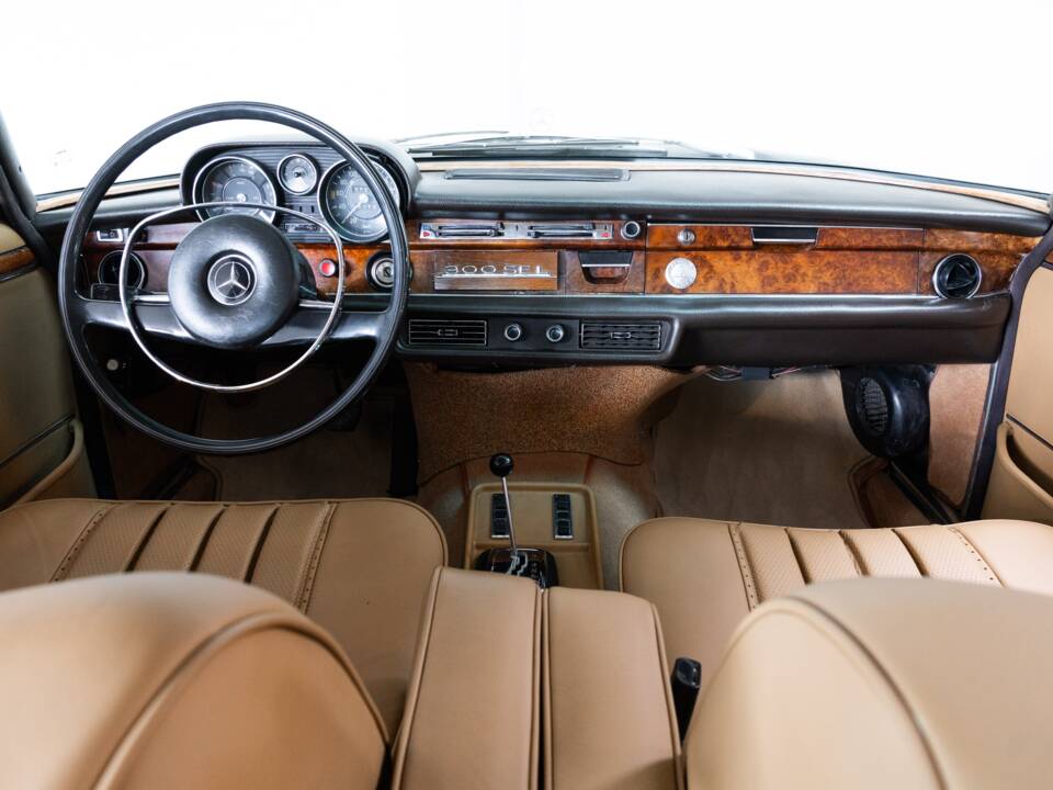 Bild 11/32 von Mercedes-Benz 300 SEL 3.5 (1970)